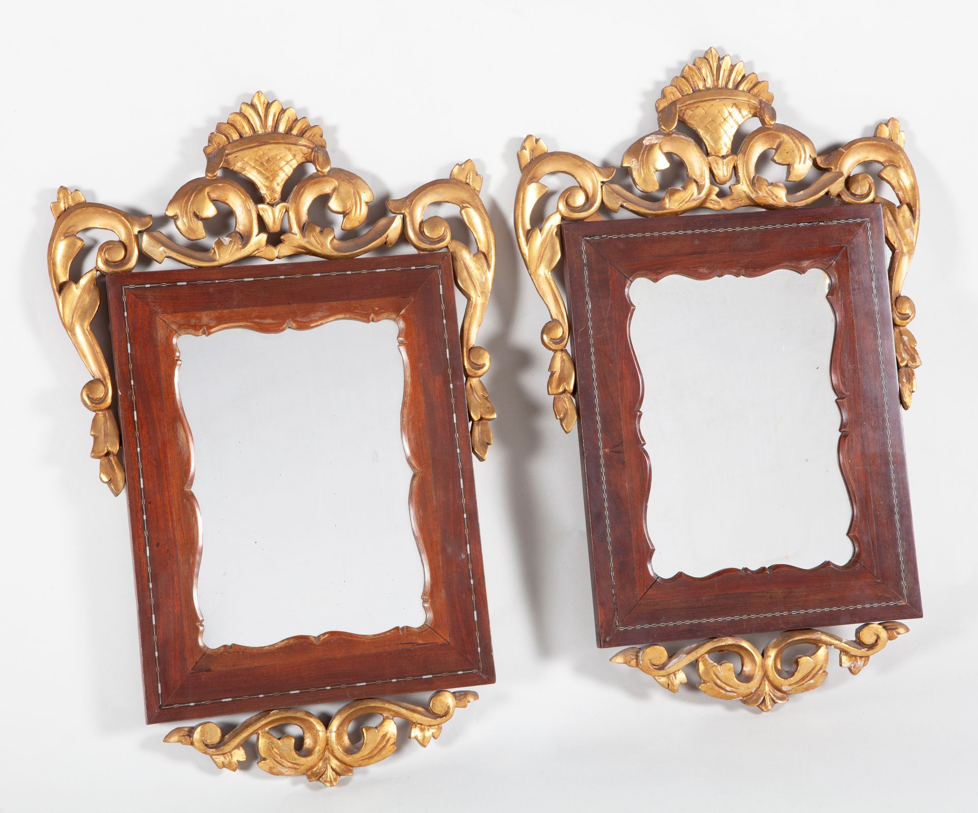 Null COUPLE OF MIRRORS WITH MARQUETRY DECORATION S.XIX Wood Marquetry decoration&hellip;