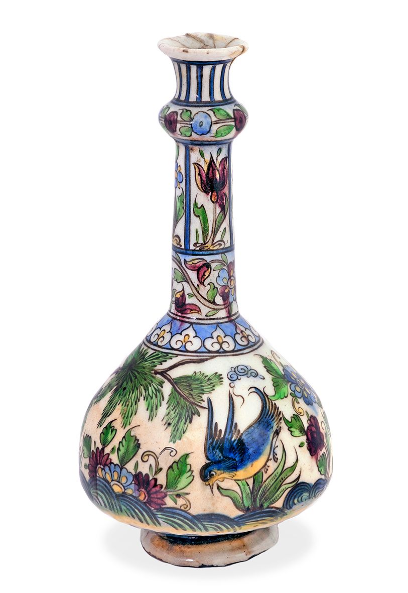 Null Vase Qâjâr,
Iran, vers 1850
Bouteille à panse globulaire et haut col orné d&hellip;