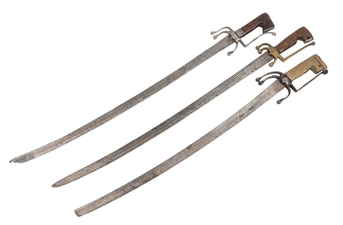 Null Set of three Nimsha swords
Blade with engraved nickel silver handle, the ot&hellip;