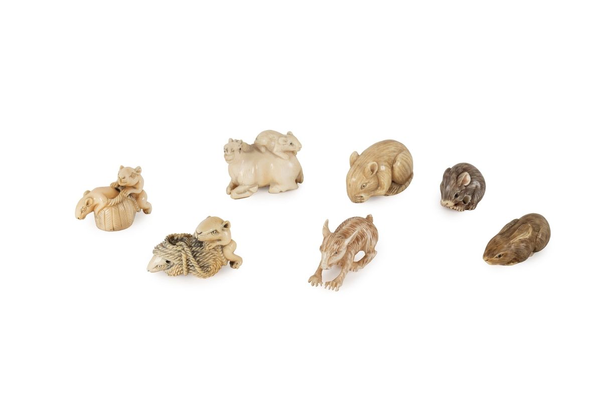Null Japan, Meiji period (1868-1912)
Lot of seven carved ivory netsuke with rats&hellip;