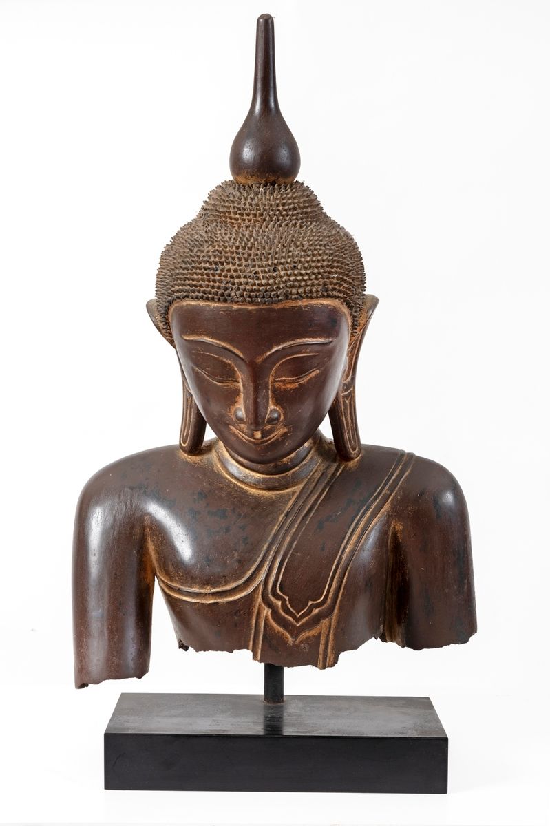 Null Burma, 18th-19th century 
Buddha bust in dry lacquer, partially gilded.
Hei&hellip;