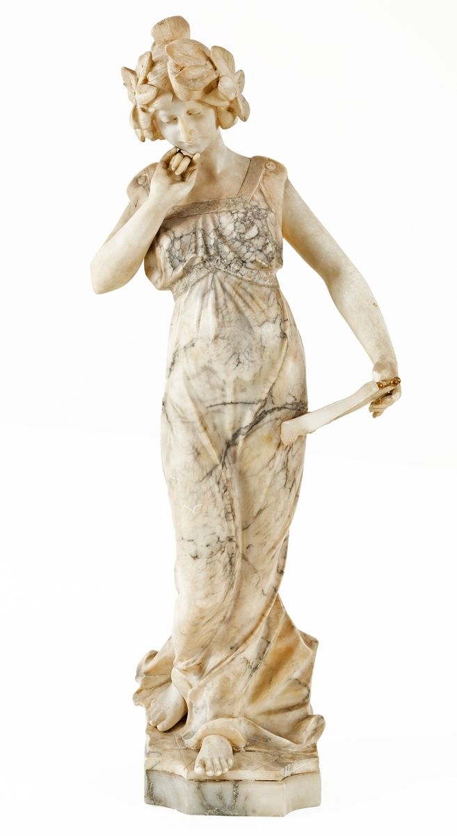 Null 
佚名，20世纪初



拿着琴的年轻女孩


雕刻的雪花石膏



总高度：79.5厘米



(缺失和损坏，修复)