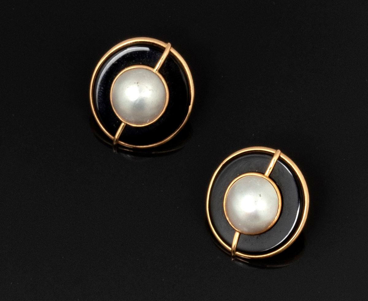 Null Paire de boucles d'oreilles en onyx surlignées d'or 14k (585 millièmes) et &hellip;