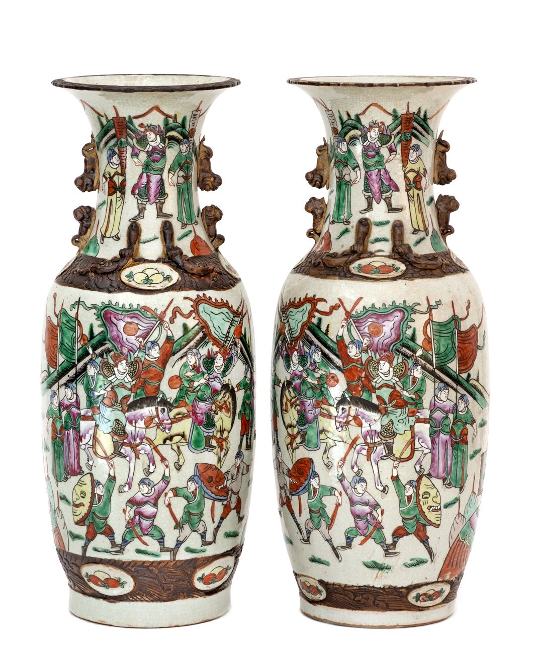 Null Chine XIXe siècle
Paire de vases en porcelaine craquelée de Nankin à décor &hellip;