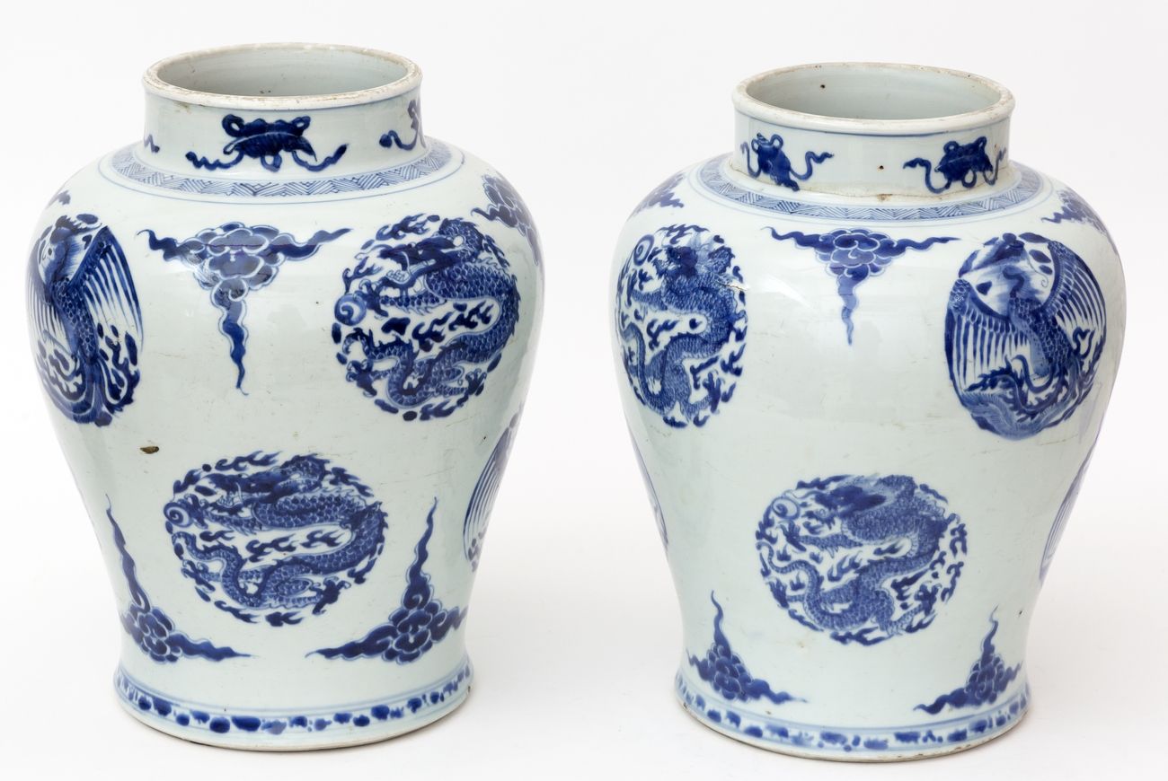 Null Cina, periodo Kangxi (1662-1722)
Una coppia di vasi in porcellana con decor&hellip;