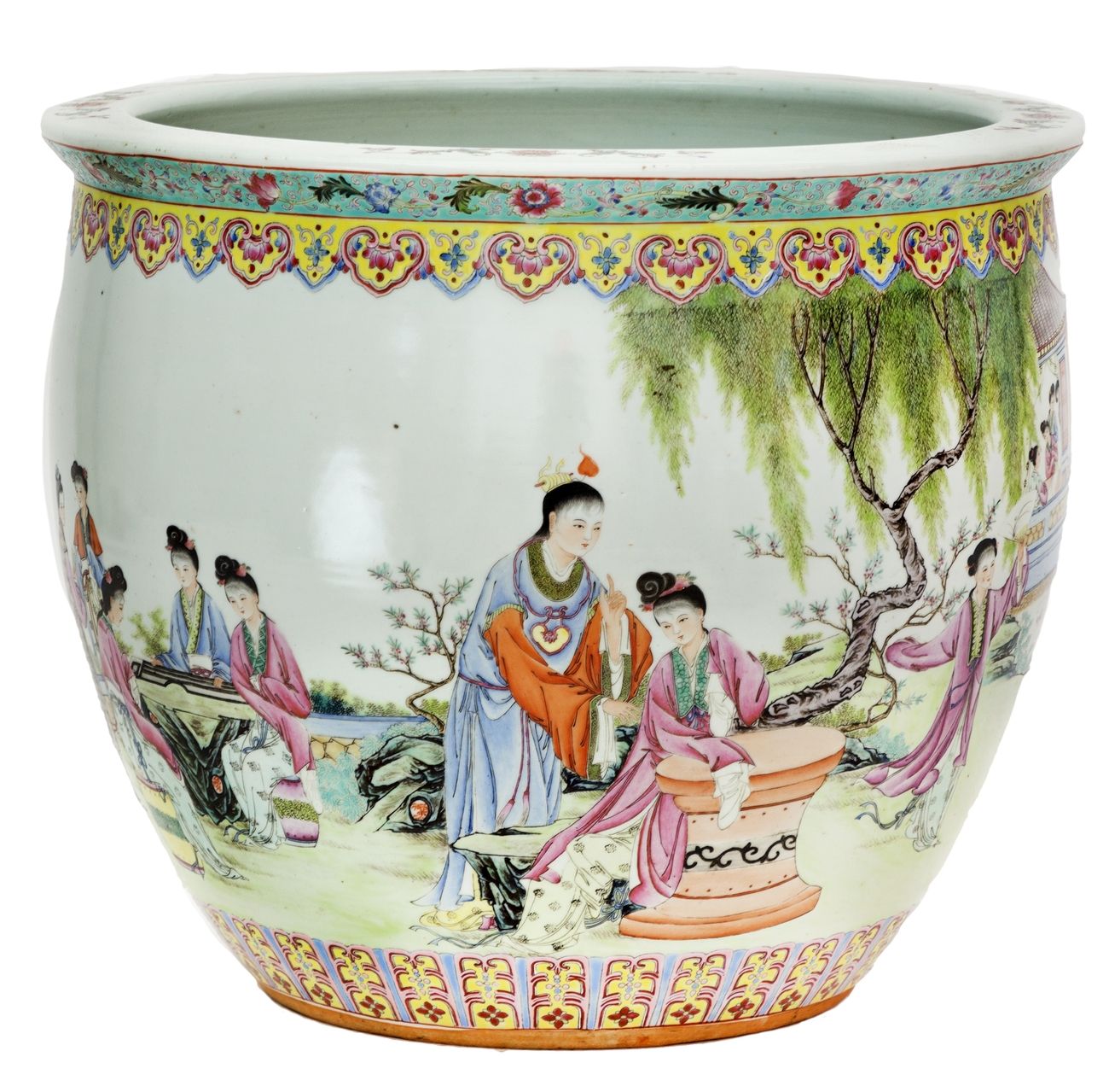 Null 中国，民国时期(1912-1949)
瓷器贮藏罐，法米勒珐琅彩装饰花圃中的宫女。
高度：31厘米。 直径：37厘米