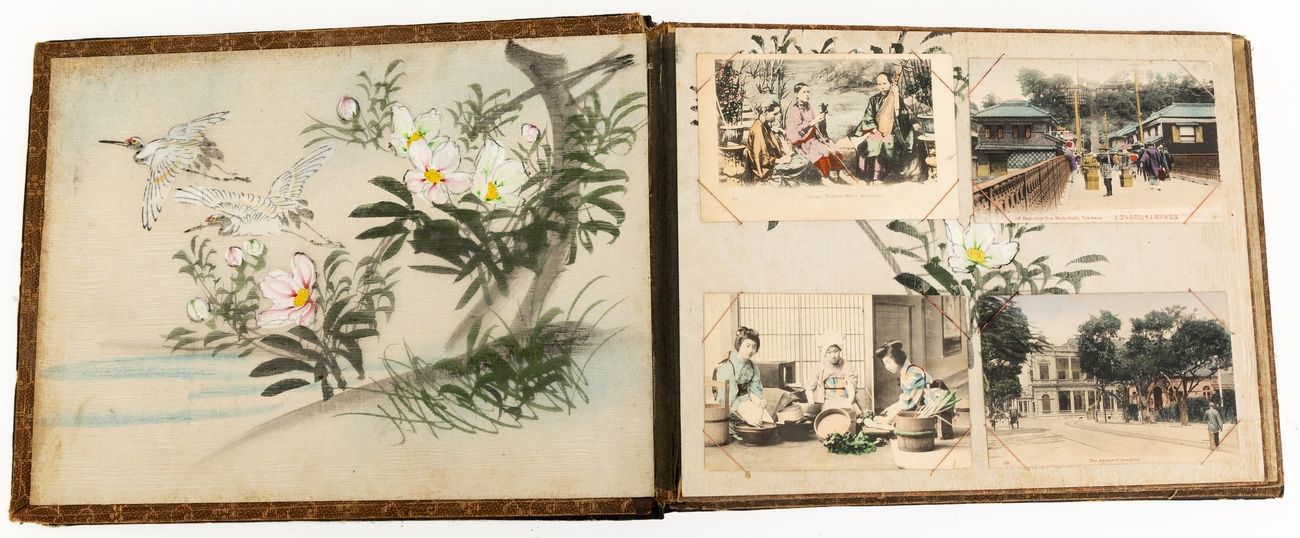 Null Giappone, periodo Meiji (1868-1912)
Un album di cartoline decorato con un p&hellip;