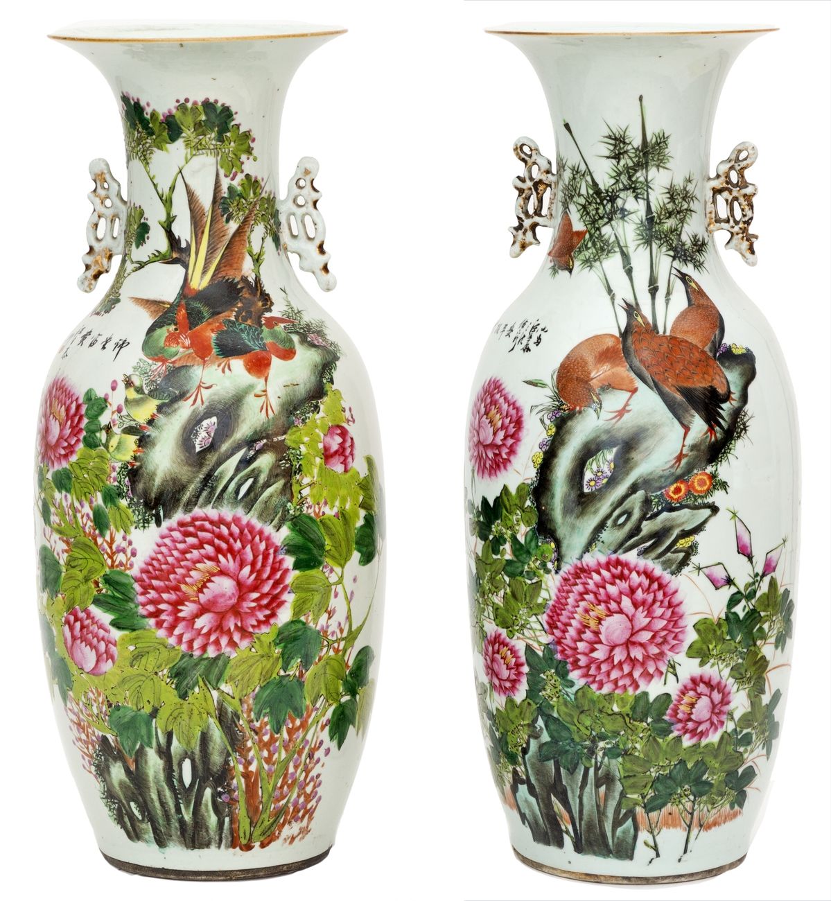 Null China, 19.-20. Jahrhundert
Zwei Porzellanvasen mit einem Dekor aus Qianjian&hellip;