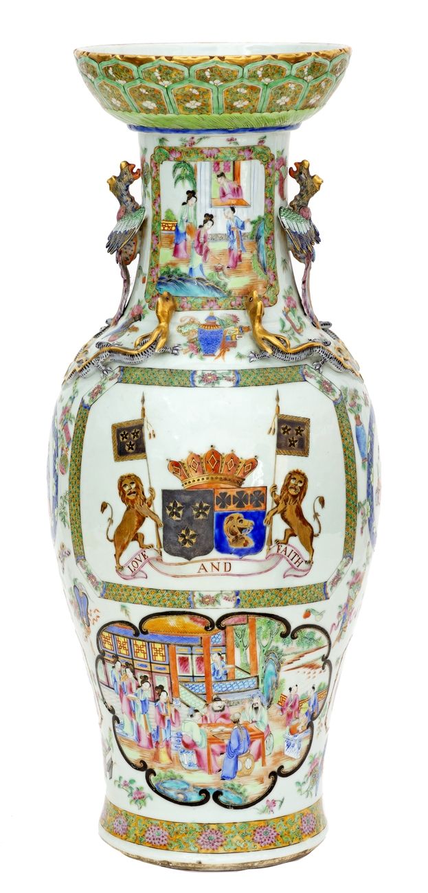 China, 19th century Rare Canton porcelain vase decorated in Famille Rose enamels&hellip;
