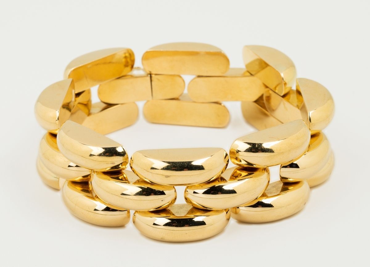 Null Beau bracelet large de type Tank en or jaune 18k (750 millièmes) présentant&hellip;