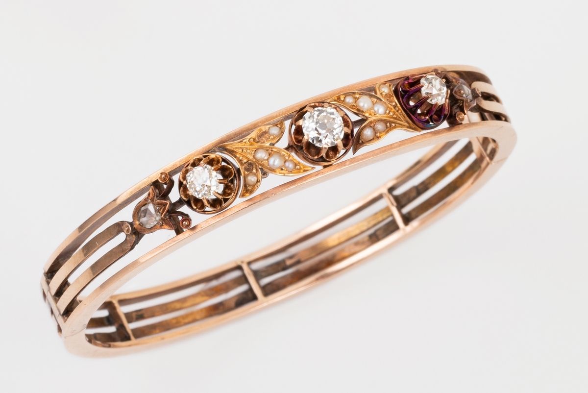 Null Bracelet rigide ouvrant du milieu du XIXe siècle en or rose 14k (585 milliè&hellip;