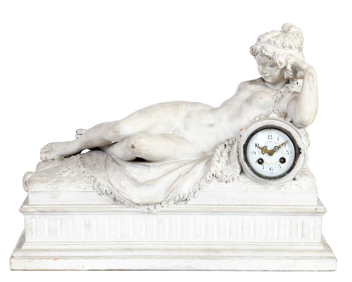 Null D'après CLODION (1738-1814)
Bacchante allongée sur une peau de lion
Pendule&hellip;