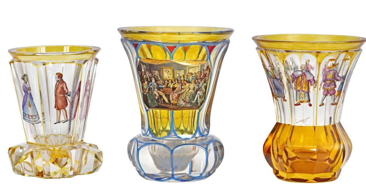 Null Lot de trois gobelets en cristal taillé, coloré et peint
"Schubert Abend", &hellip;