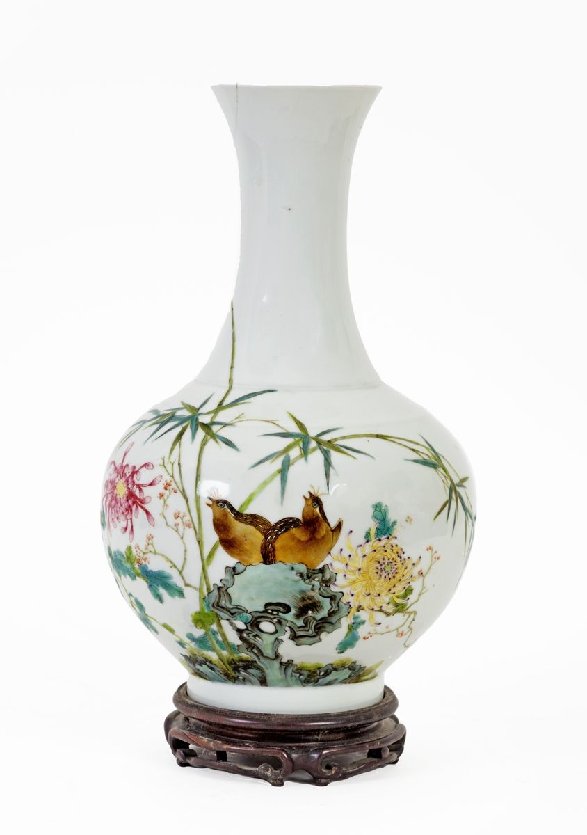 Null Chine, XIX-XXe siècle
Vase en porcelaine à décor en émaux de la famille ros&hellip;
