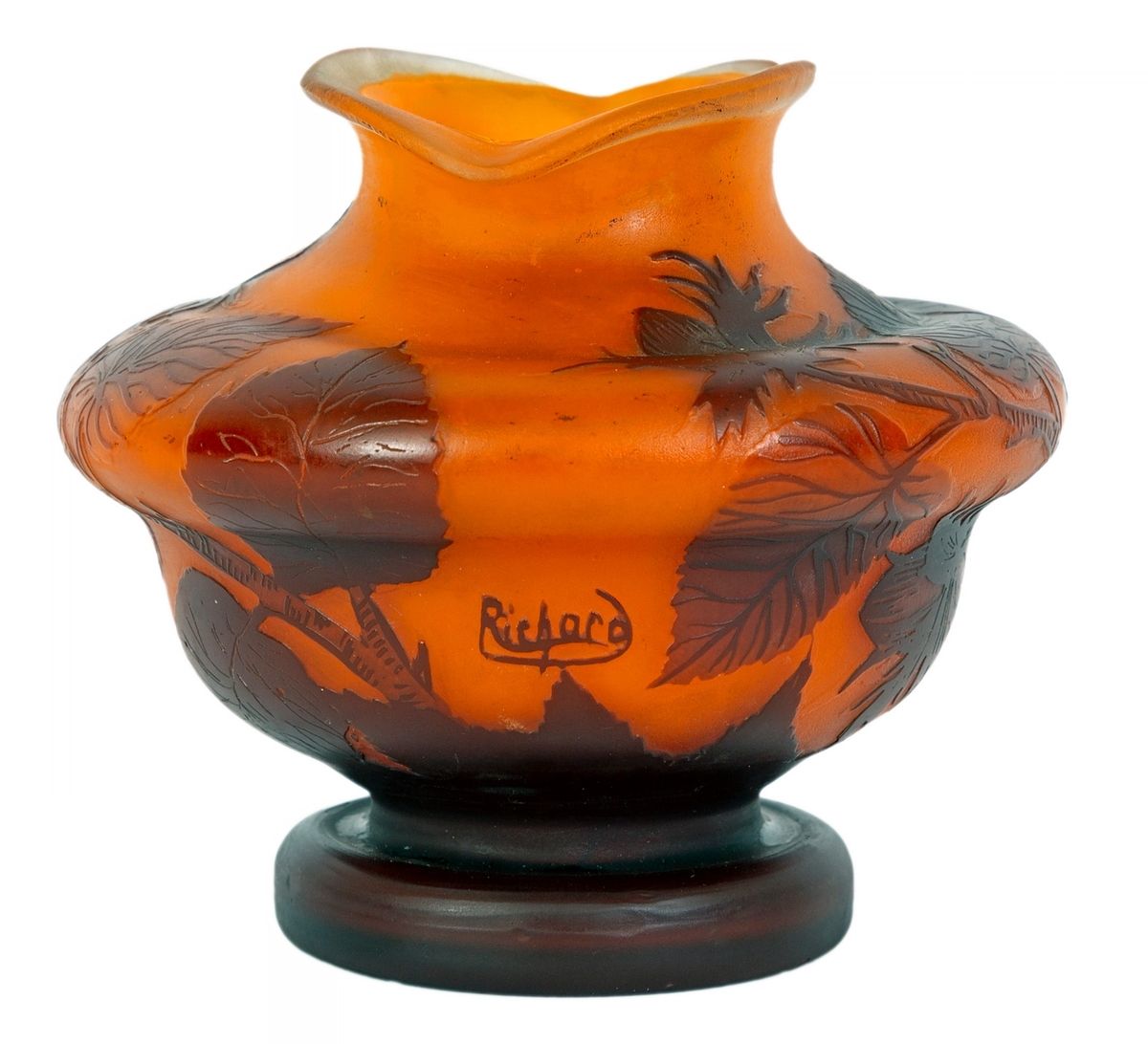 Null RICHARD (XX)
Vase en verre dégagé à l'acide à décor de feuillages brun sur &hellip;