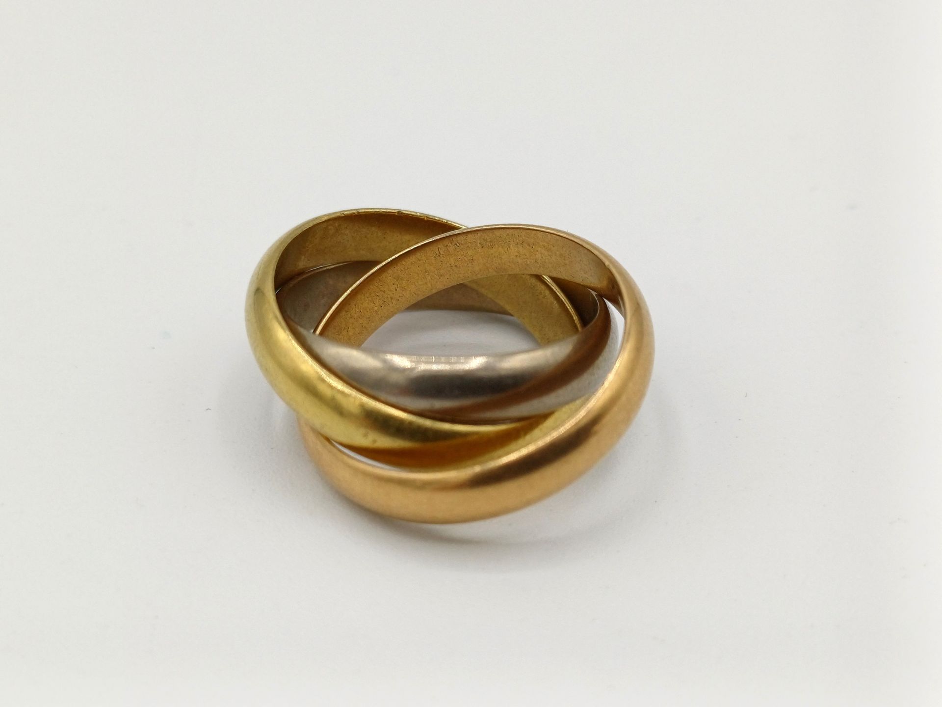 Null 卡地亚 - 黄金、玫瑰金和白金镶嵌三环交错戒指 - 已签名 - 指码：49 - 毛重：10.66克