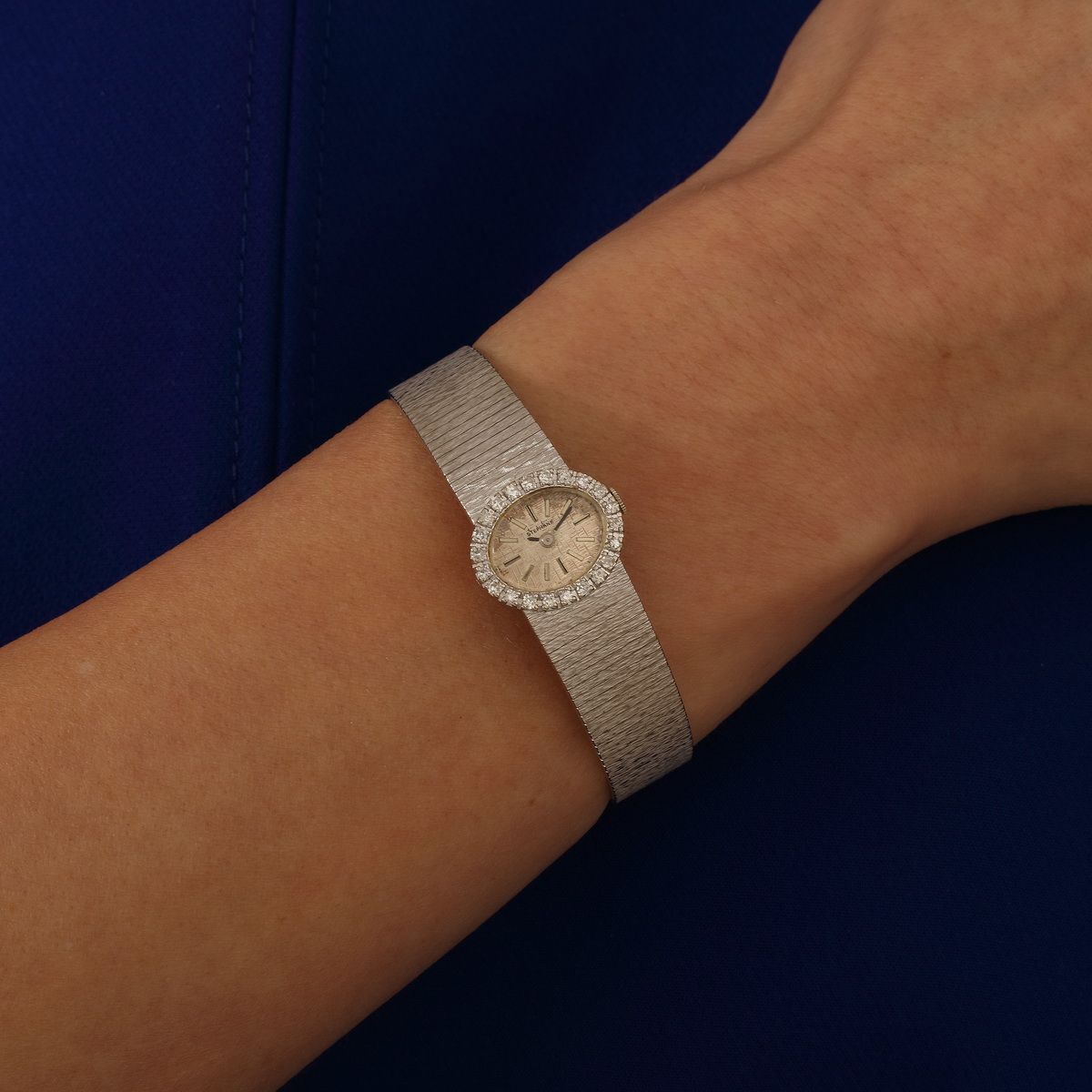 Null STEPHANE - Montre bracelet de dame en or gris 18k, cadran silver texturé, l&hellip;