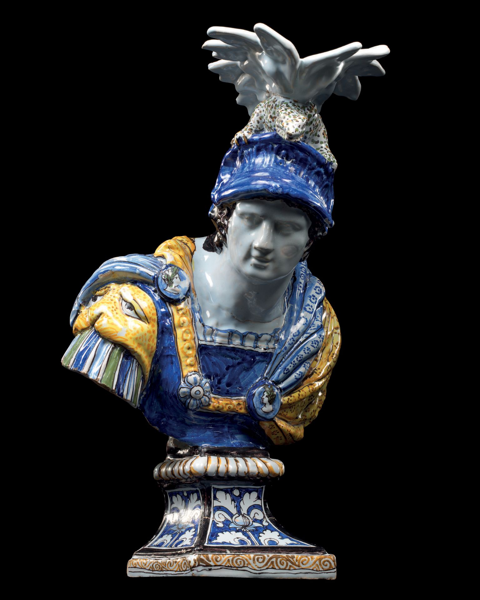 Null 带有 "ÀLA PALETTE "装饰的战士半身像
内韦尔，17世纪末 釉陶
轻微修复
高40厘米，宽24.5厘米，长28.5厘米
出处
Nicoli&hellip;