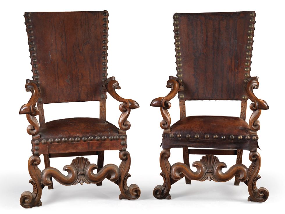 Null 
一对雕塑扶手椅 威尼斯，17世纪



天然胡桃木；座椅和靠背为铆钉皮革



H.130厘米，宽81厘米，长60厘米



这对胡桃木扶手椅，有高&hellip;