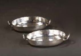 Null PAIR OF CASSOLLETTES Monogrammed and hammered silver 925/1000
Sterling mark&hellip;