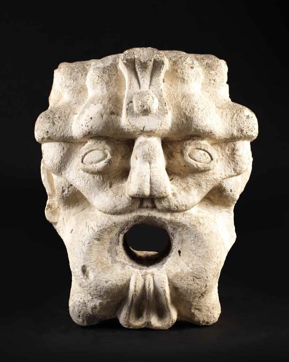 Null 凤冠面具 意大利，16世纪
大理石
H.44厘米
我们的喷泉面具代表了一种神奇的生物，来自于其创造者的想象力，就像奥西尼人的follie。这个
Bos&hellip;