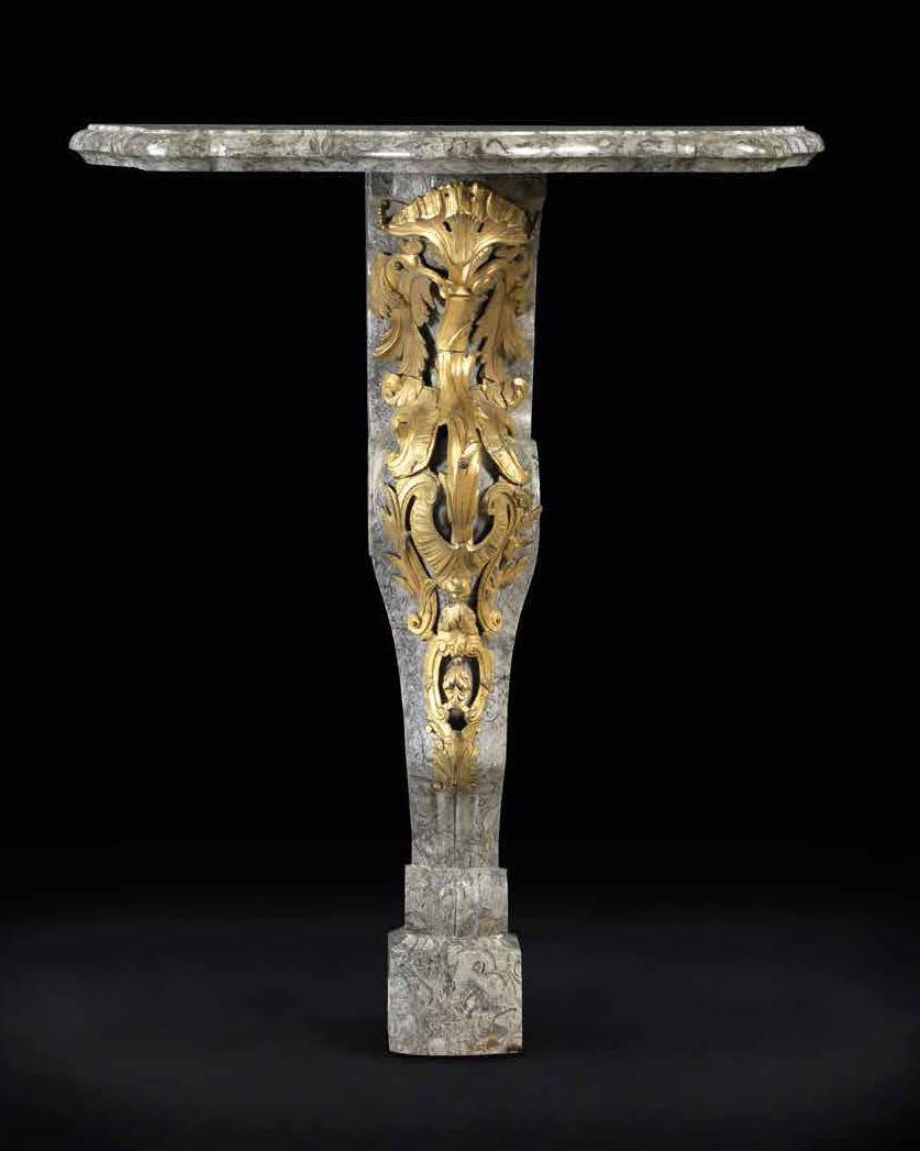Null Jahrhundert
Lumachelle-Marmor; ziselierte und vergoldete Bronze
H. 94,5 cm,&hellip;