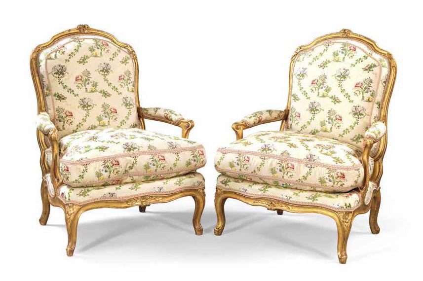 CLAUDE I SENÉ (Paris, 1724 - 1792), maître en 1743 一对皇后扶手椅，带小脚，路易十五时期 雕刻和镀金的榉木；刺&hellip;