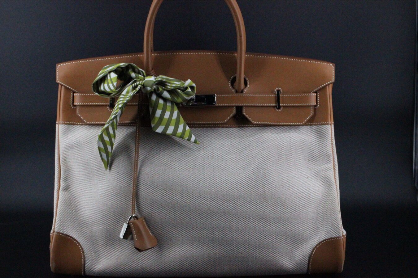 Null HERMES- Paris Made in France 2002- "Birkin" bag in mottled canvas, ecru and&hellip;