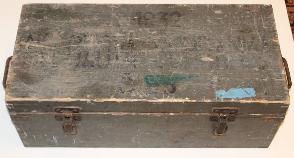 Null Caisse à munitions ou similaire. 1936, inscription non lisible, traces d'âg&hellip;