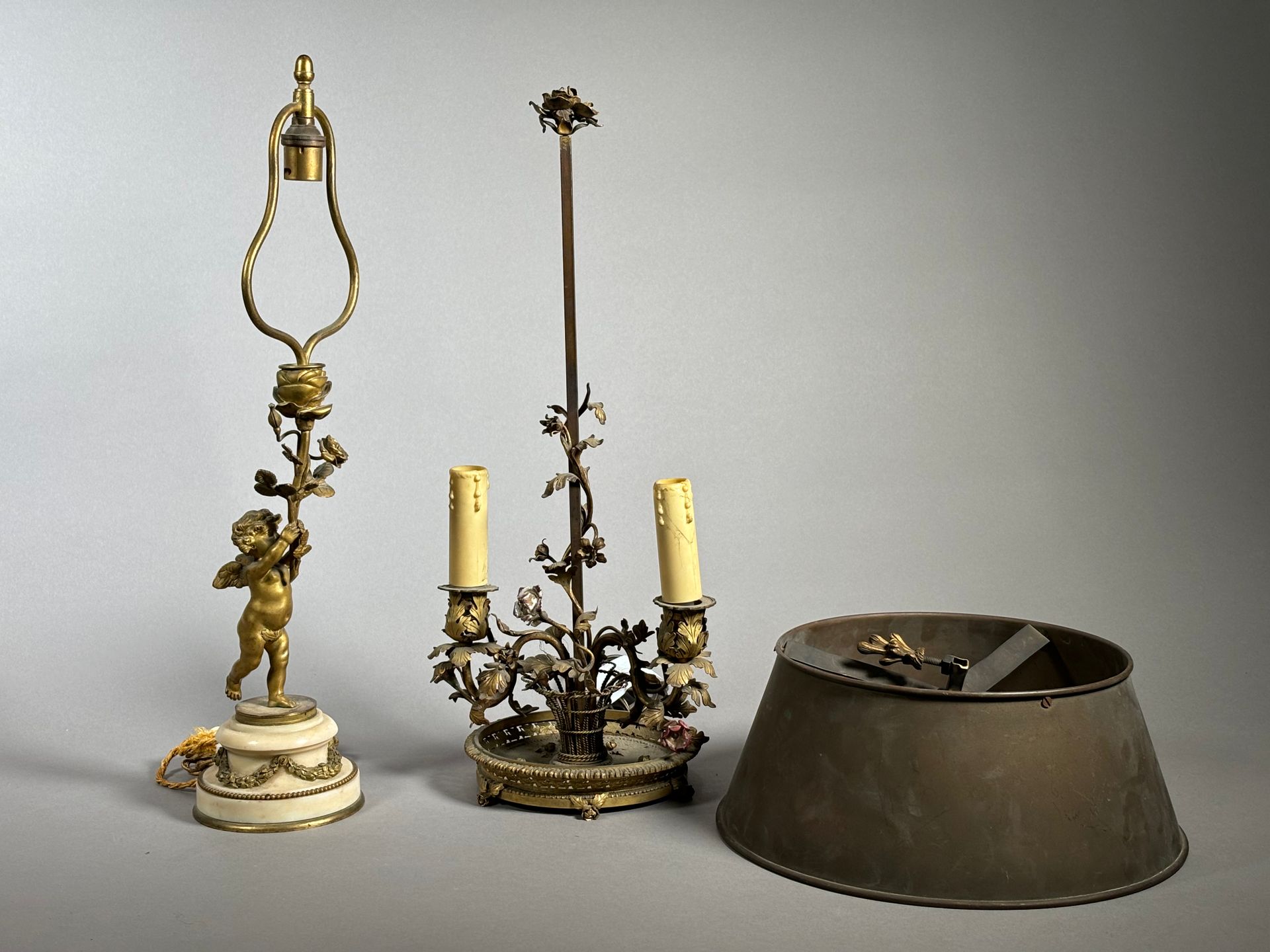 Null Verstellbare Bouillotte-Lampe aus vergoldeter und ziselierter Bronze mit zw&hellip;