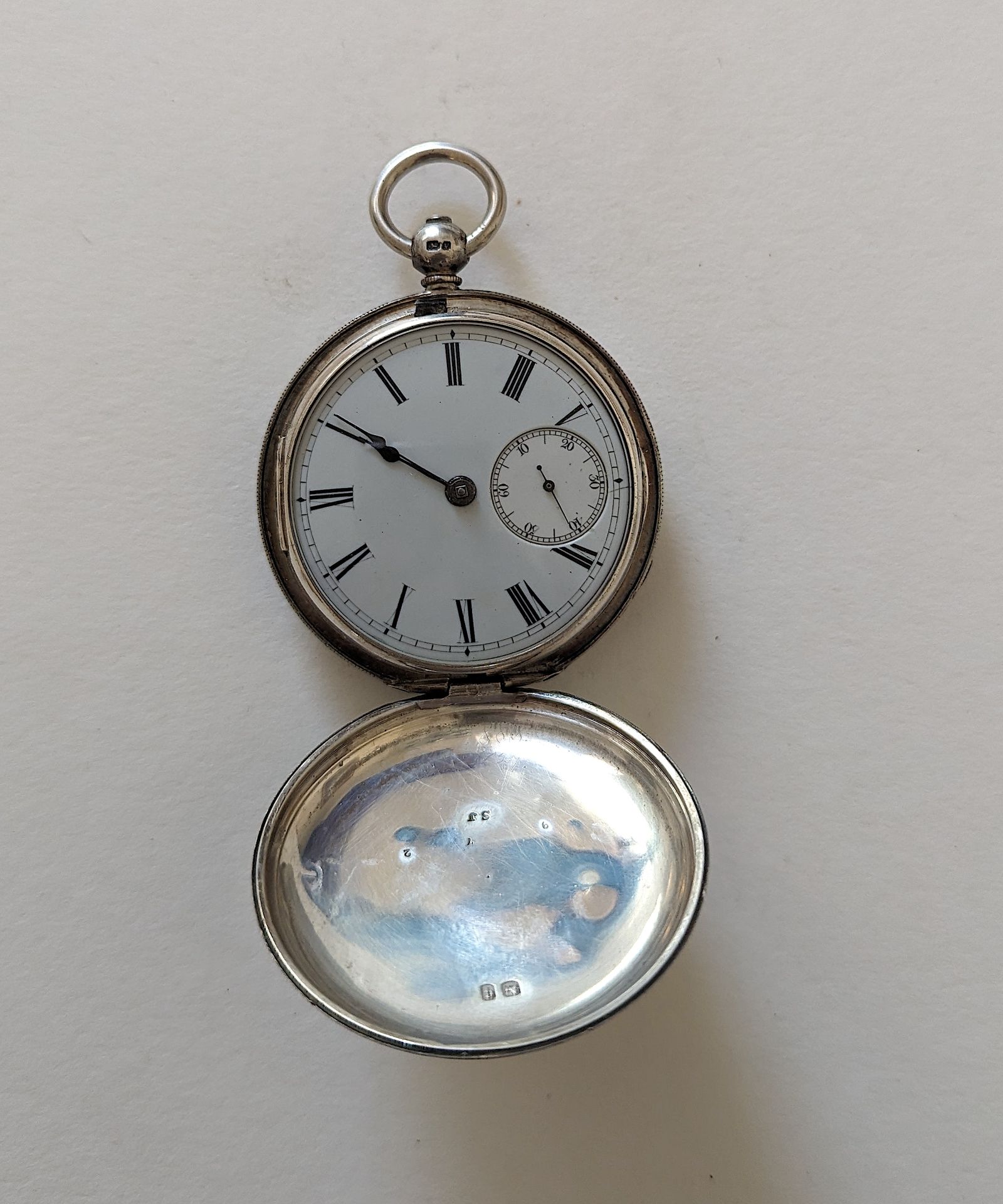 Antique English 1850s Silver .925 Pocket Watch Provenienza dalla proprietà di un&hellip;