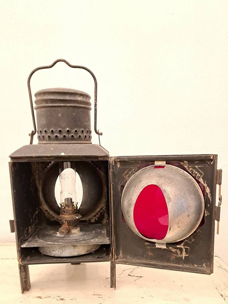 Null Lanterna ferroviaria originale della fabbrica di lanterne navali Ueckermünd&hellip;