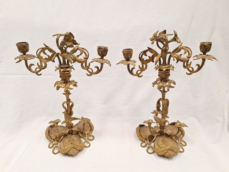 Null Paire de chandeliers antiques français Girandole, chandeliers, bougeoirs,

&hellip;