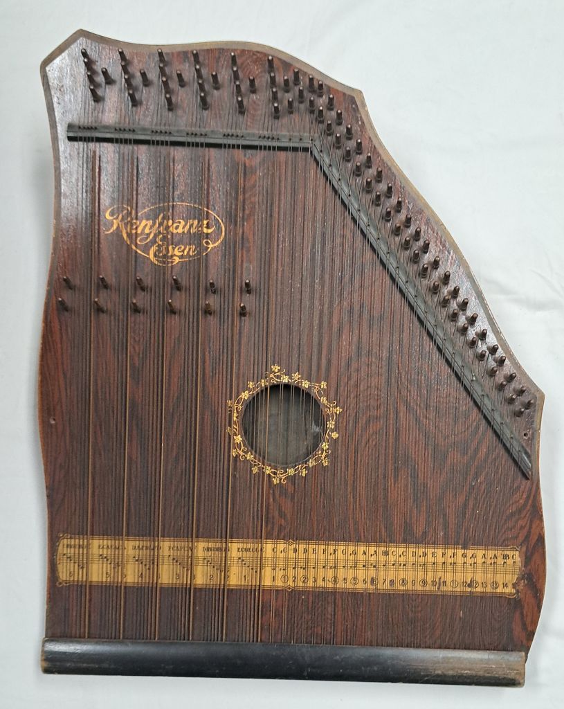 Null Ancienne cithare Renfranz Pianoharp vers 920, longueur 52 cm, largeur 45, p&hellip;