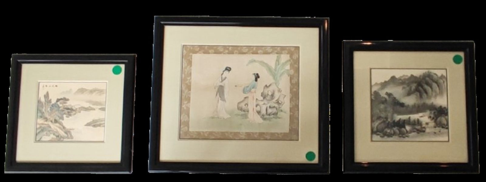 Null Lot de trois tableaux japonais en soie, encadrés de haute qualité, 1x env. &hellip;