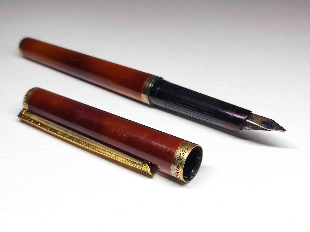 Null Stylo plume S.T DUPONT Classique laque de Chine marbrée brune, Vintage S.T.&hellip;