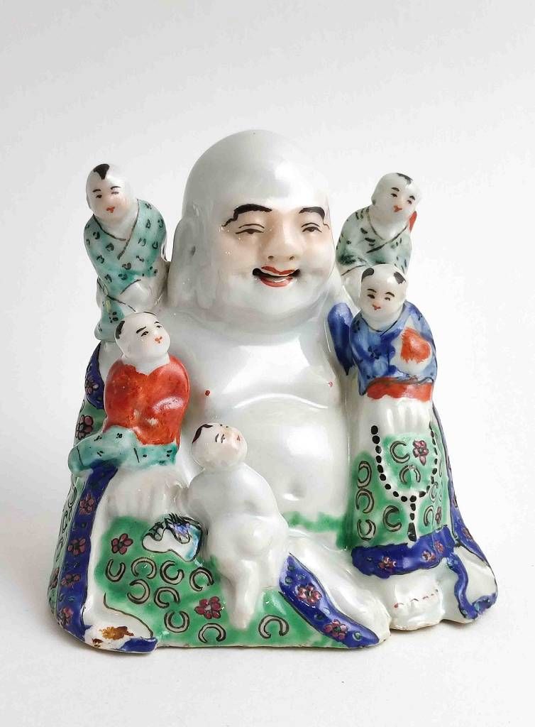 Null Bouddha antique en porcelaine avec enfants, dimensions env. 10 x 7cm, exist&hellip;