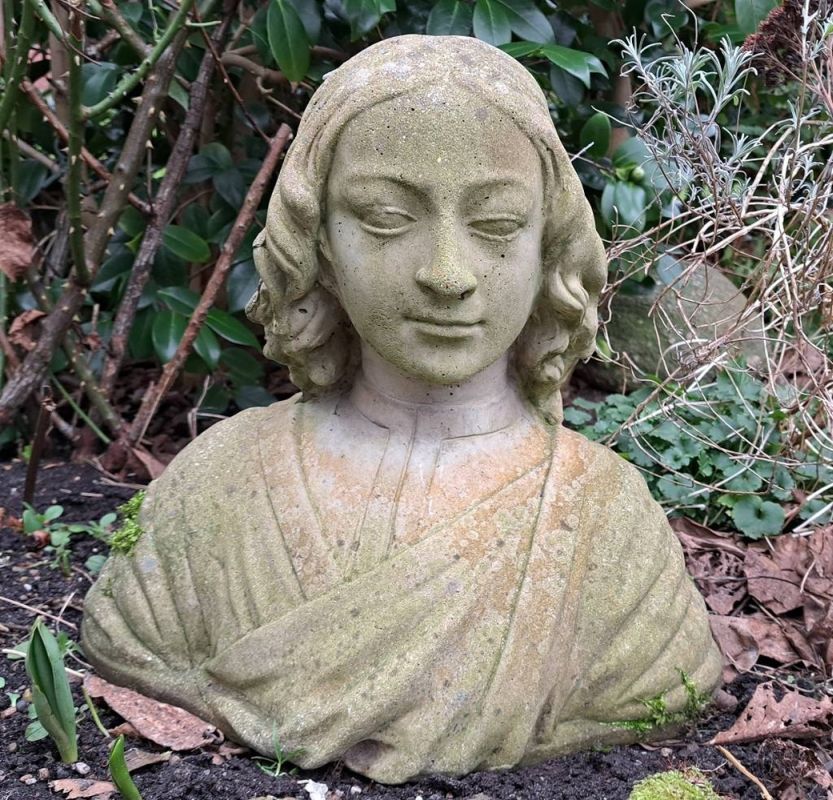 Null Ancienne sculpture de jardin buste tête de moine verm. Fonte de pierre, dim&hellip;