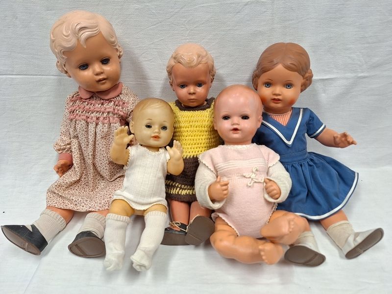 Null Lot de poupées Schildkröt, en partie anciennes, divers modèles. Modèles ent&hellip;