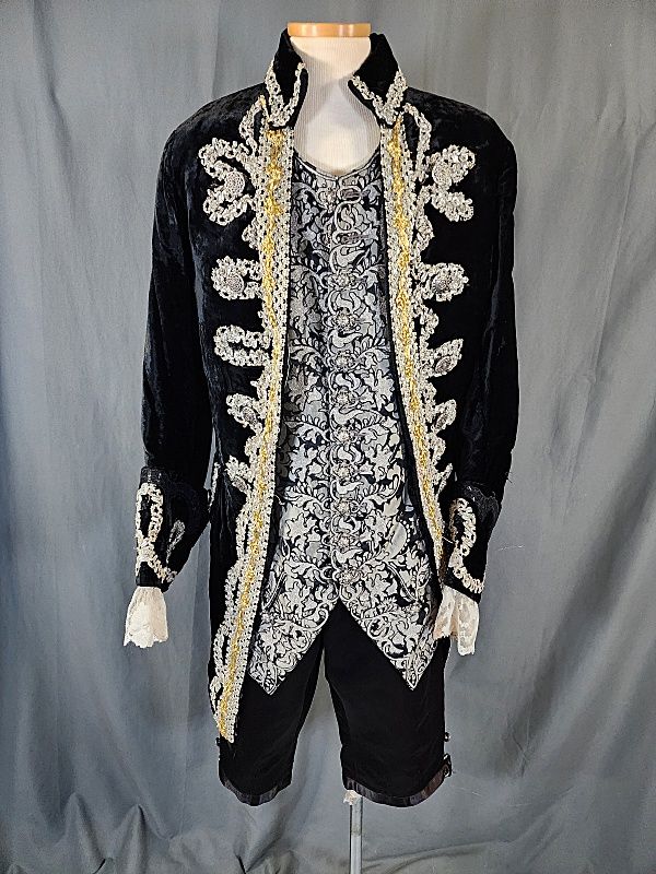 Null Teatro/Opera di New York Costume maschile del XVIII secolo c1950
Costume da&hellip;