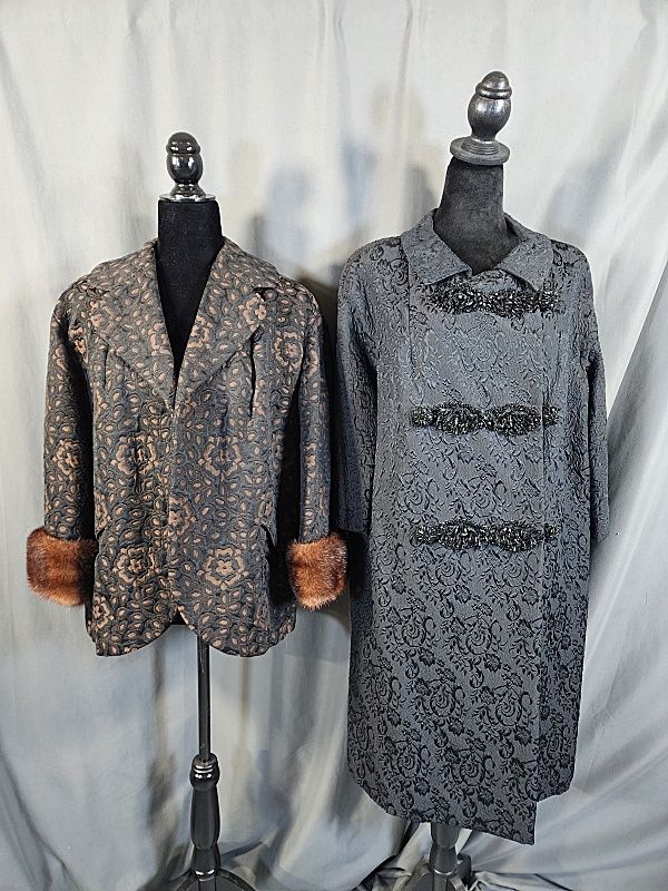 Null 2 giacche da donna vintage del 1950 circa
2 giacche da donna vintage c1950 &hellip;