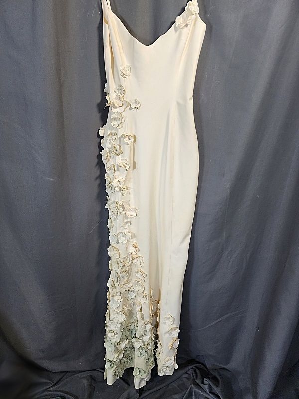 Null Robe en latex ivoire avec fleurs
Robe en latex ivoire avec fleurs par Gaely&hellip;
