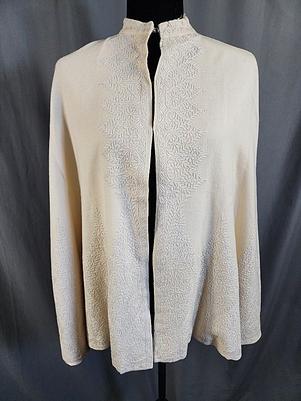 Null Antico mantello in lana dei primi del Novecento
Antico mantello in lana dei&hellip;