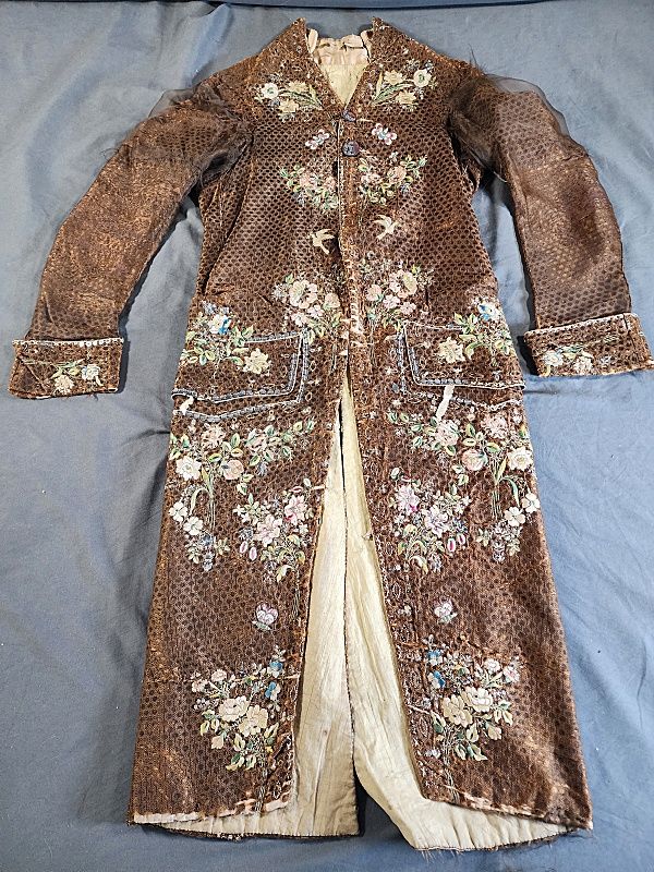 Null Antico cappotto da uomo della fine del XVIII secolo
Antico cappotto da uomo&hellip;