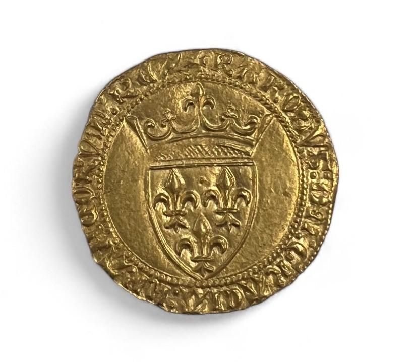 Null CHARLES VI (1380-1422). Ecu d’or à la couronne. 1ère ém. (L. 378, Dy. 369).&hellip;