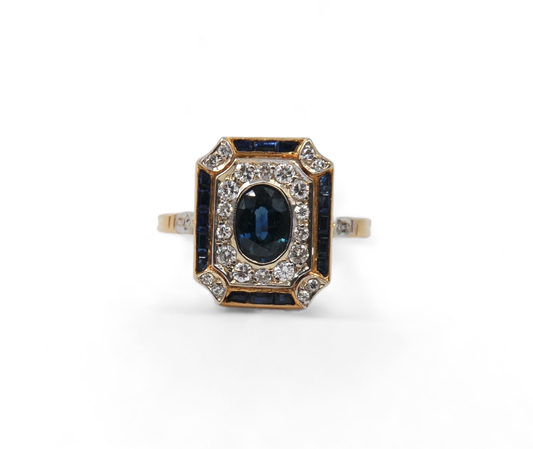 Null Ring in 18K (750/1000) yellow gold, centered on a sapphire weighing approx.&hellip;