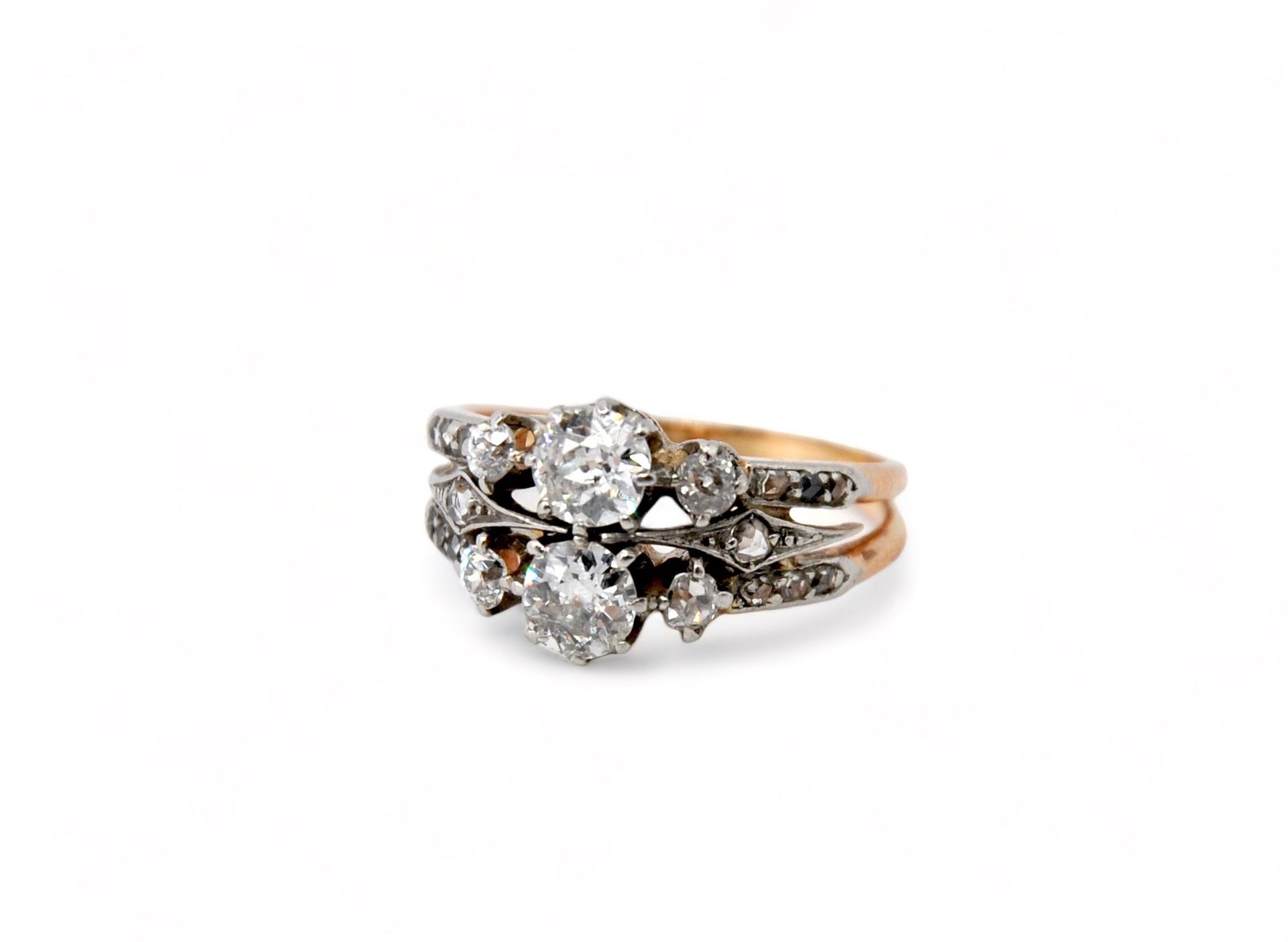 Null Ring in 18K (750/1000) yellow gold and platinum (850/1000) toi et moi set w&hellip;