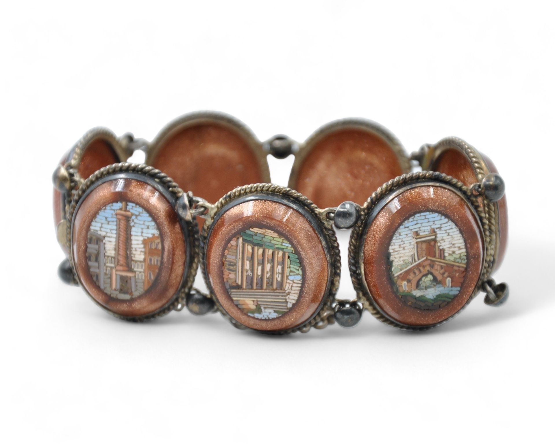 Null Bracelet argent (900/1000) articulé figurant des motifs ovale à décor de mo&hellip;