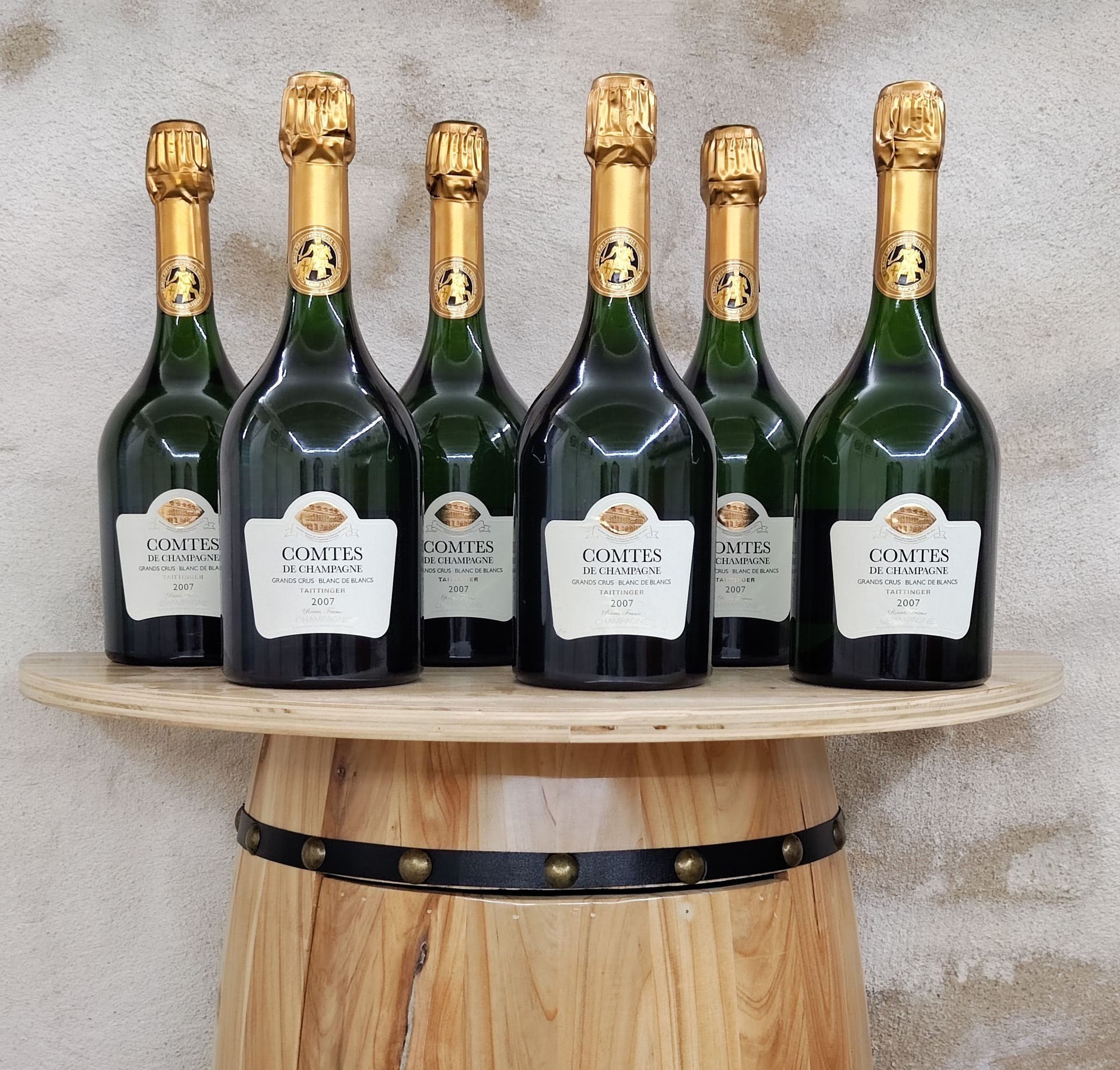 Null 6 瓶 TAITTINGER, Comtes de Champagne, Grands crus Blanc de Blanc.
盒装。
保存状况良好&hellip;