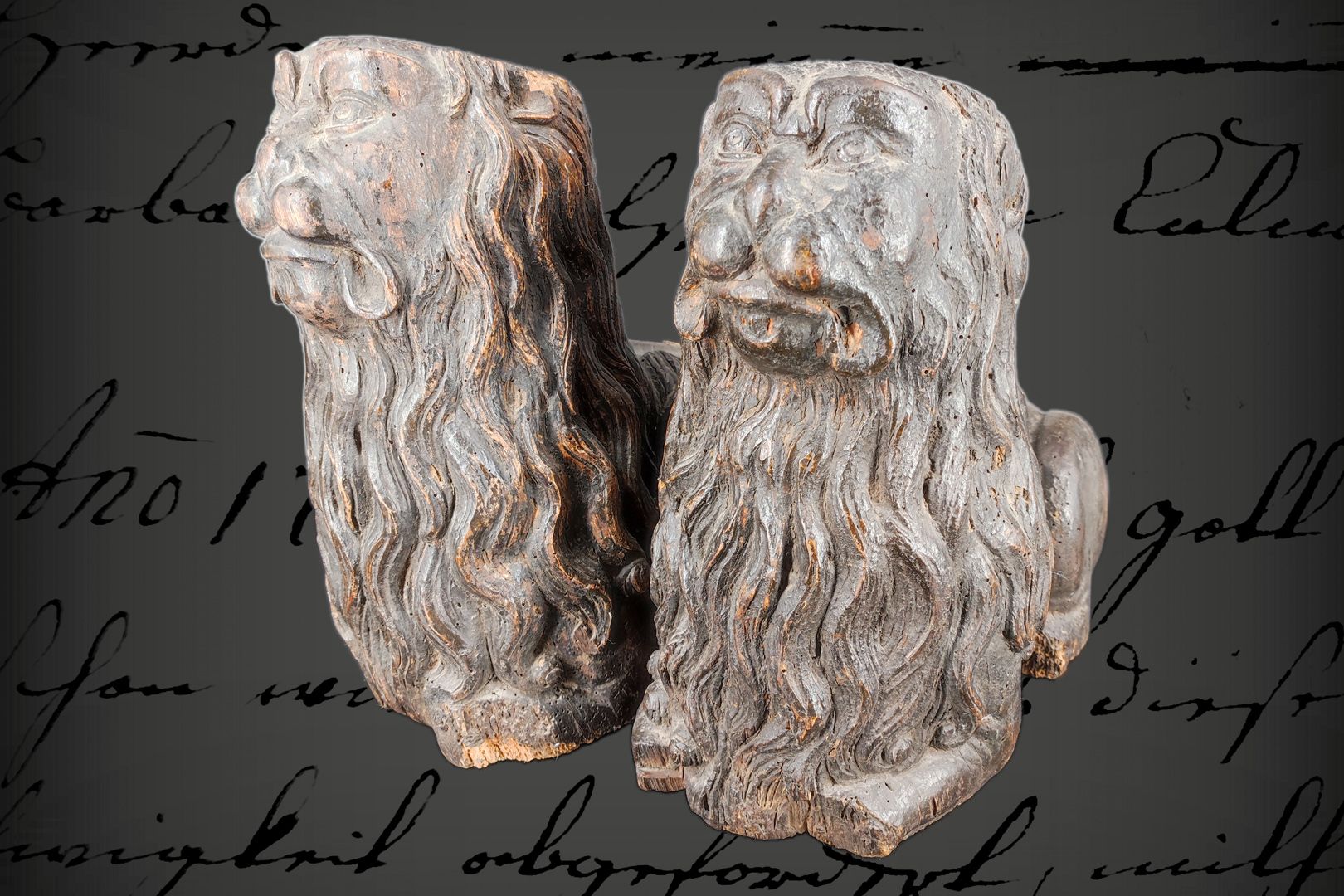Null 2 lions anciens, bois sculpté, comme socle ou pied, 17e siècle, L 35 cm, tr&hellip;